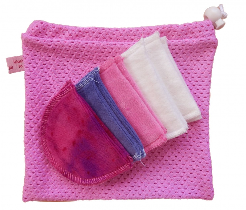 12 Organic Cotton Reusable Makeup Wipes + Organic cotton wash bag
